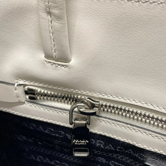 Auth PRADA - 1BG382 White Soft Calf Leather Tote Bag - Picture 14 of 16